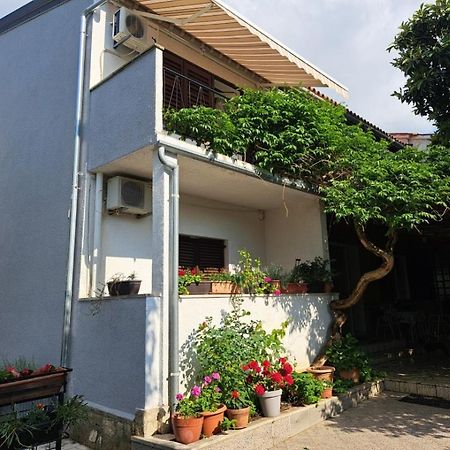 Accomodation Mirjana Rooms Porec Exterior photo
